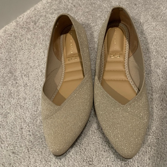 Kelly & Katie flats - Picture 1 of 3